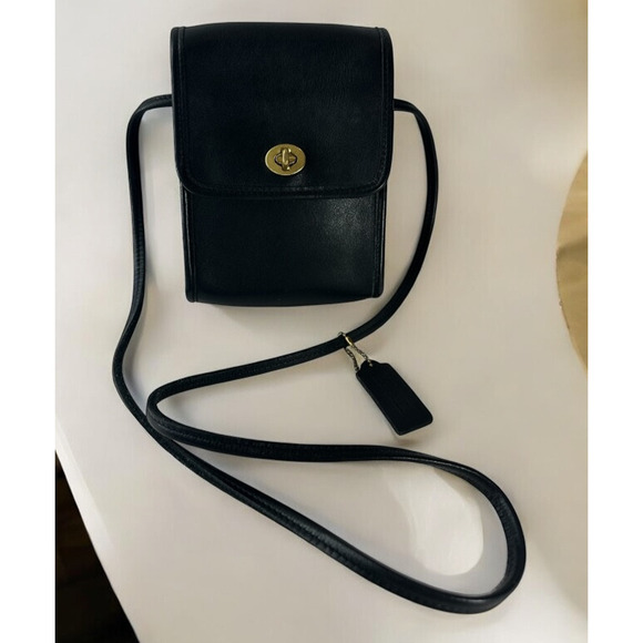 Vintage Coach Black Leather Scooter Flap Turnlock Closure Crossbody Bag 9893 - Picture 16 of 16